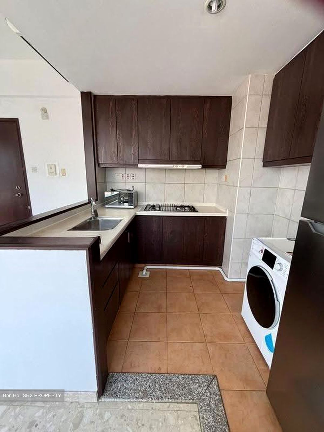 UE Square (D9), Apartment #631876131